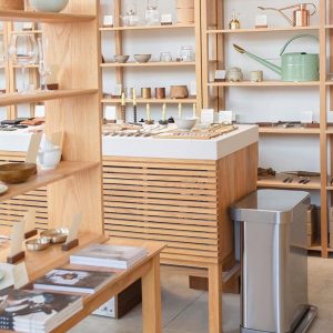 לויזון מרקט,פח דוושה רחבה מלבני נירוסטה 45 ליטר סימפלהיומן Simplehuman,106