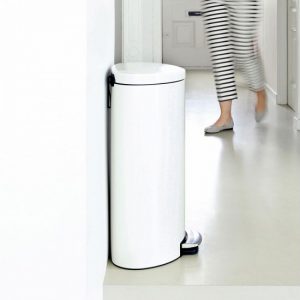 לויזון מרקט,פח פדל 40 ליטר אובלי - גב שטוח, לבן  Brabantia,105