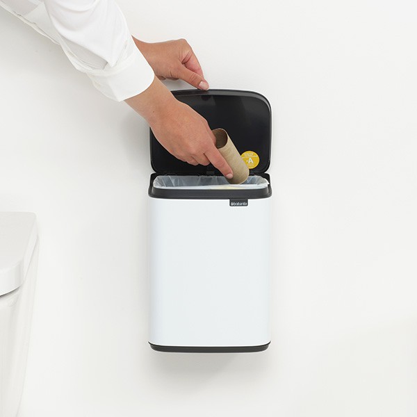 לויזון מרקט,פח אשפה נתלה לשירותים BO ברבנטיה 4 ליטר, לבן Brabantia, לויזון מרקט,פח אשפה נתלה לשירותים BO ברבנטיה 4 ליטר, לבן Brabantia,