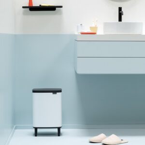 לויזון מרקט,פח אשפה לשירותים BO ברבנטיה 12 ליטר, לבן Brabantia,105