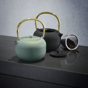 לויזון מרקט,קנקן תה מאיה 400 מ"ל ירוק זהב יציקת ברזל WAS GERMANY,500